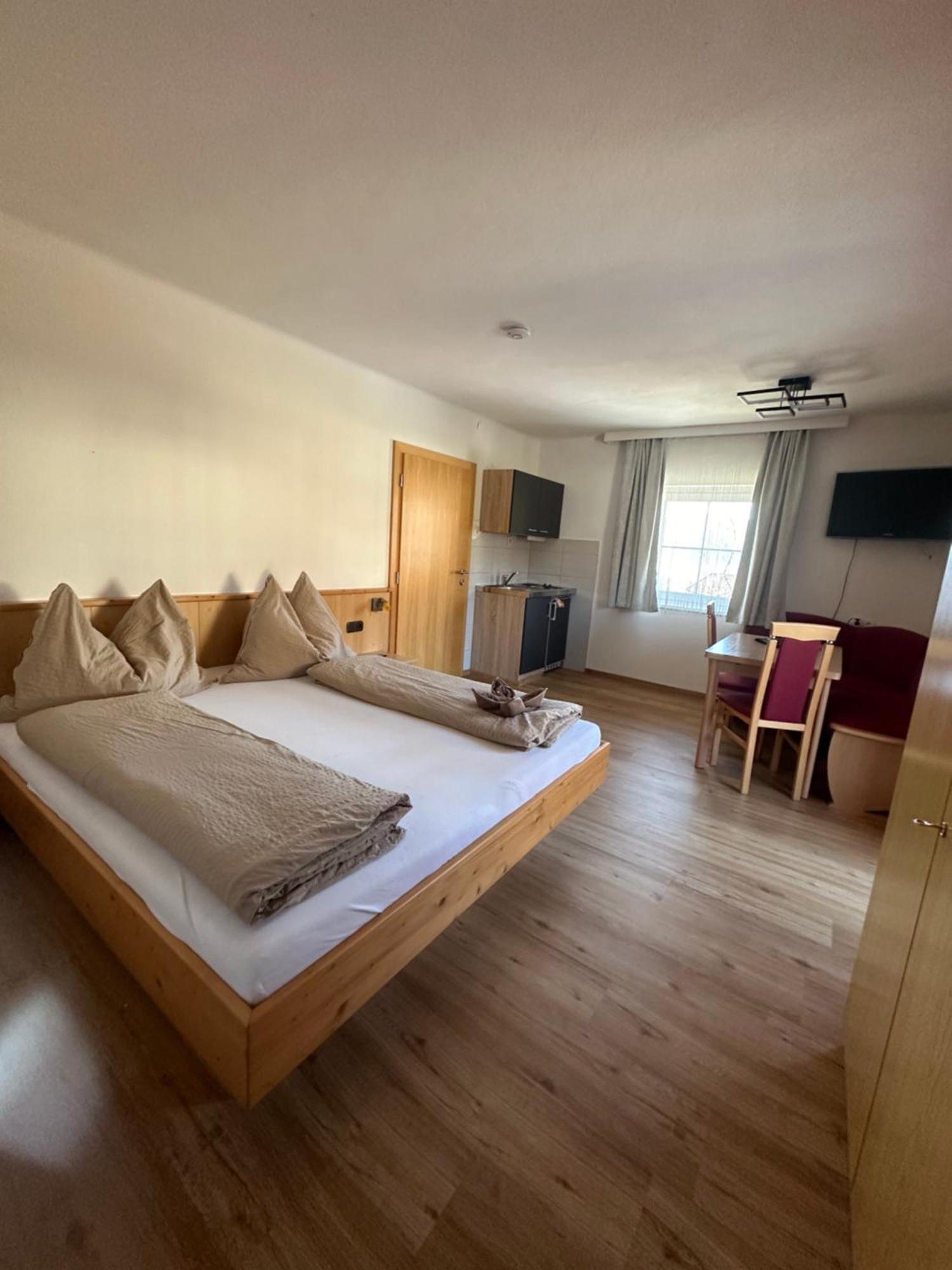 Fruehstueckspension Alpenrose Bed & Breakfast Iselsberg Luaran gambar