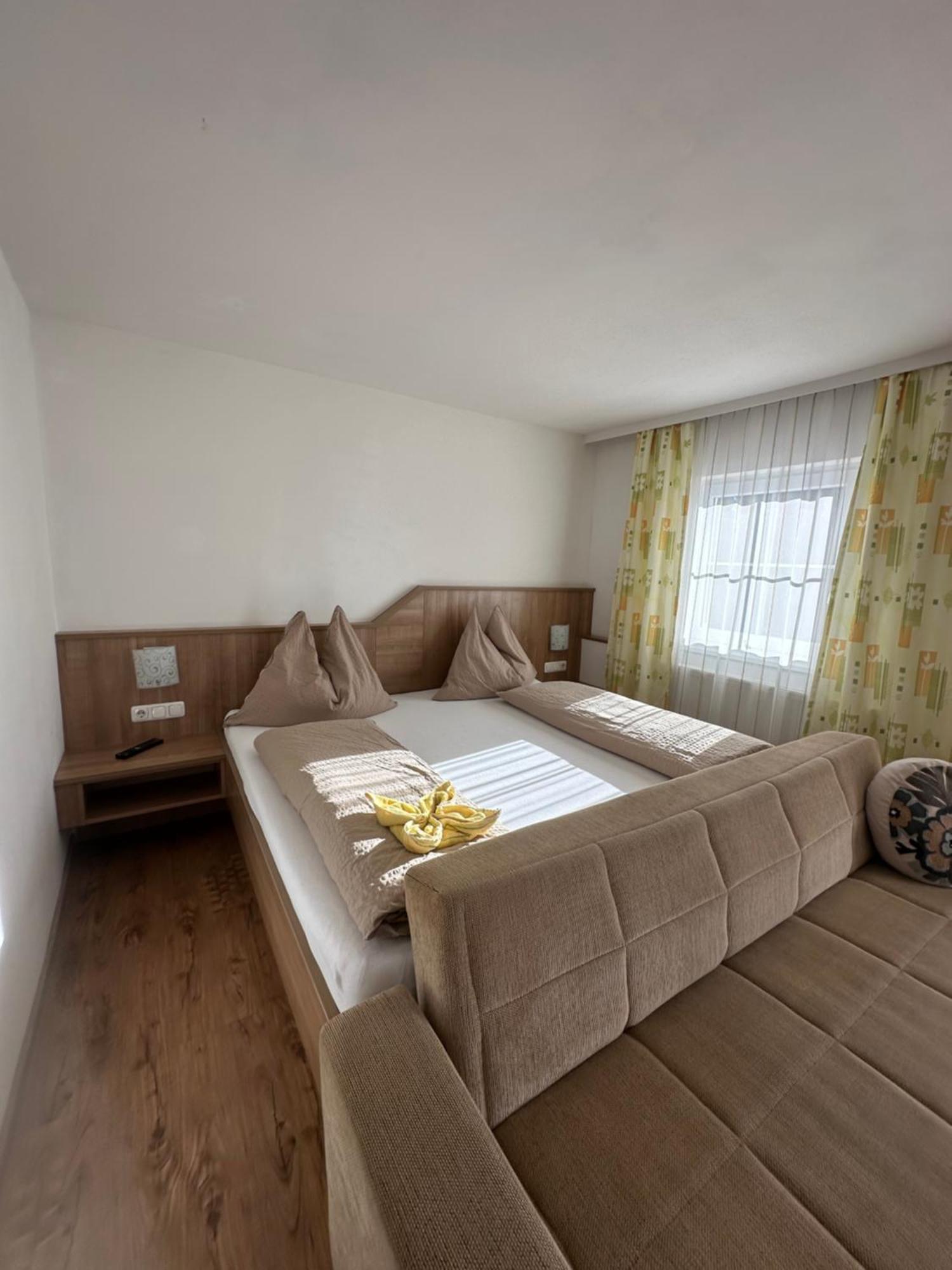 Fruehstueckspension Alpenrose Bed & Breakfast Iselsberg Luaran gambar